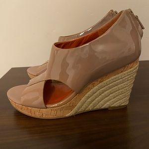 For sale , size 6 .